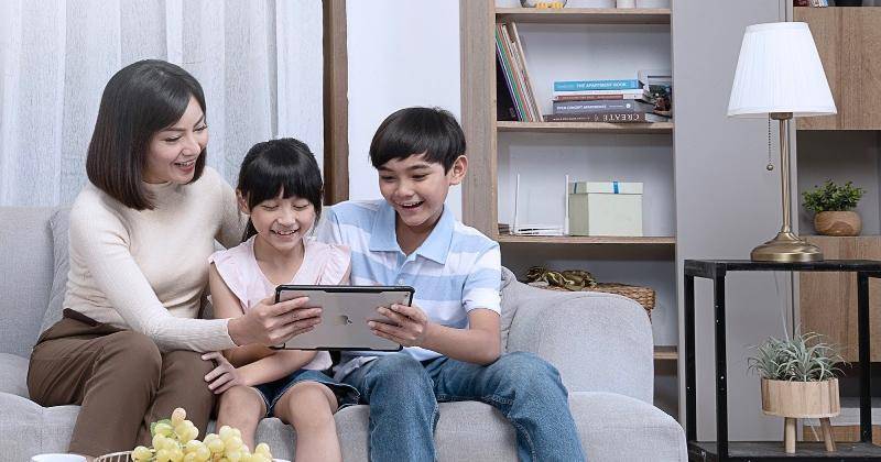 5 Manfaat Gadget untuk Anak, Ternyata Banyak Sisi Positifnya
